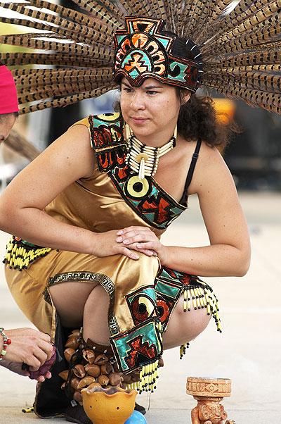 Azteca Dance, Aztec woman dancing