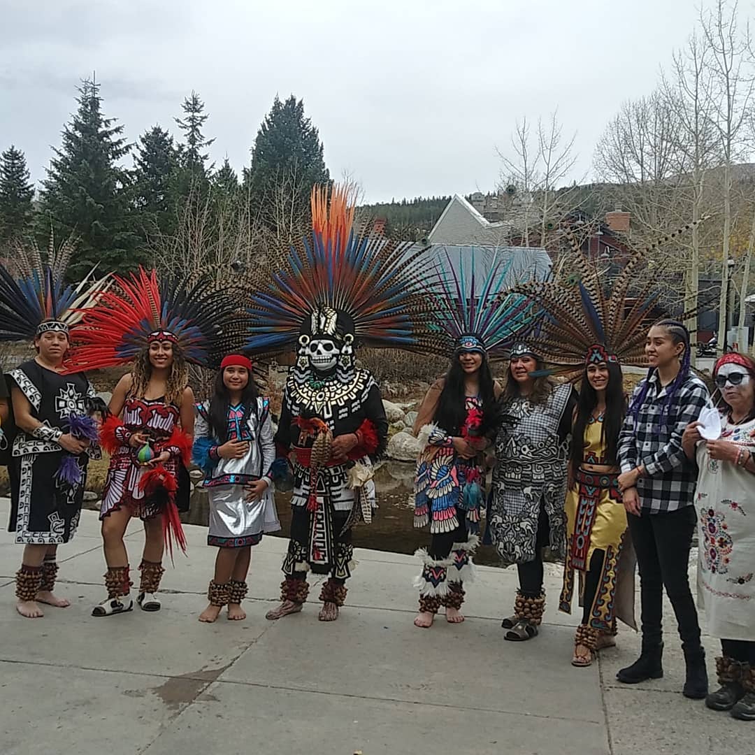 Azteca Dance, Children dressed in Aztec clothes